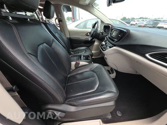 2017 Chrysler Pacifica Touring L 121.6" WB – miniatura 8