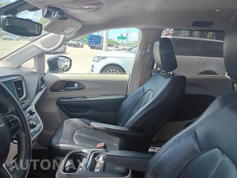 2017 Chrysler Pacifica Touring L 121.6" WB - miniatura 13