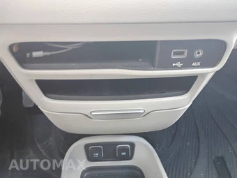 2017 Chrysler Pacifica Touring L 121.6" WB - miniatura 25