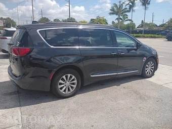 2017 Chrysler Pacifica Touring L 121.6" WB - miniatura 3