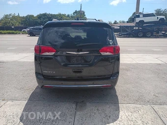 2017 Chrysler Pacifica Touring L 121.6" WB - miniatura 6