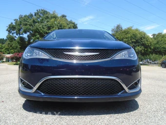 2017 Chrysler Pacifica Touring L 121.6" WB - miniatura 13