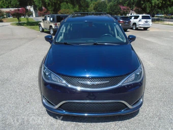 2017 Chrysler Pacifica Touring L 121.6" WB - miniatura 14
