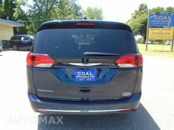 2017 Chrysler Pacifica Touring L 121.6" WB - miniatura 17