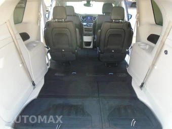2017 Chrysler Pacifica Touring L 121.6" WB - miniatura 29