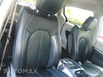 2017 Chrysler Pacifica Touring L 121.6" WB - miniatura 52