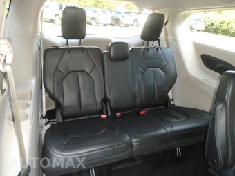 2017 Chrysler Pacifica Touring L 121.6" WB - miniatura 59