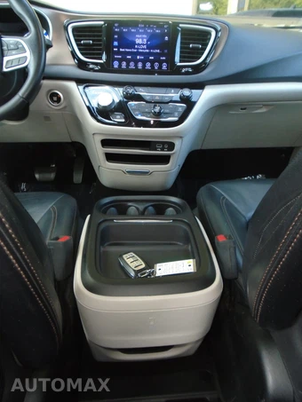 2017 Chrysler Pacifica Touring L 121.6" WB - miniatura 61