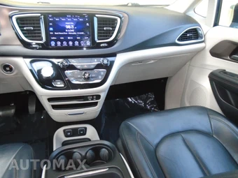 2017 Chrysler Pacifica Touring L 121.6" WB - miniatura 62
