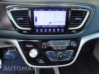2017 Chrysler Pacifica Touring L 121.6" WB - miniatura 72