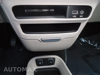 2017 Chrysler Pacifica Touring L 121.6" WB - miniatura 87