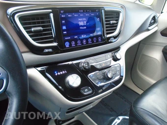 2017 Chrysler Pacifica Touring L 121.6" WB - miniatura 91