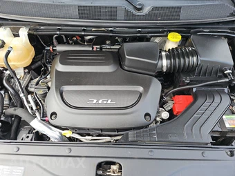 2017 Chrysler Pacifica Touring L 121.6" WB – miniatura 16