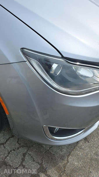 2017 Chrysler Pacifica Touring L 121.6" WB – miniatura 23