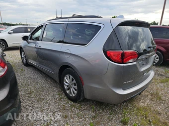 2017 Chrysler Pacifica Touring L 121.6" WB – miniatura 6