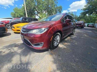2017 Chrysler Pacifica Touring L 121.6" WB