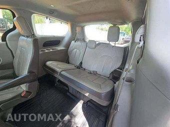 2017 Chrysler Pacifica Touring L 121.6" WB – miniatura 14