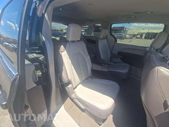 2017 Chrysler Pacifica Touring L 121.6" WB – miniatura 14