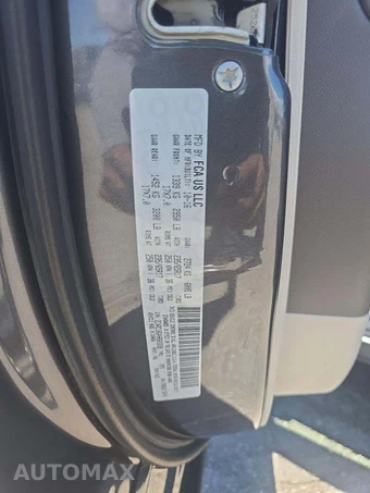 2017 Chrysler Pacifica Touring L 121.6" WB – miniatura 2