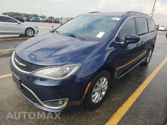 2017 Chrysler Pacifica Touring L 121.6" WB