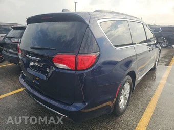 2017 Chrysler Pacifica Touring L 121.6" WB – miniatura 4