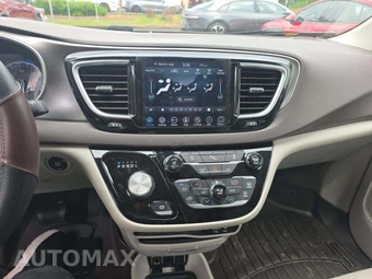 2017 Chrysler Pacifica Touring L 121.6" WB - miniatura 10