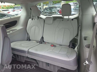 2017 Chrysler Pacifica Touring L 121.6" WB - miniatura 14