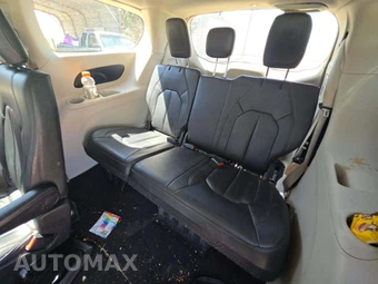 2017 Chrysler Pacifica Touring L 121.6" WB – miniatura 14