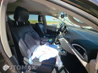 2017 Chrysler Pacifica Touring L 121.6" WB – miniatura 19