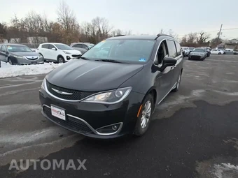 2017 Chrysler Pacifica Touring L 121.6" WB