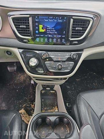 2017 Chrysler Pacifica Touring L 121.6" WB – miniatura 11