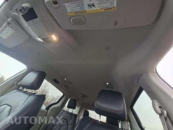 2017 Chrysler Pacifica Touring L 121.6" WB – miniatura 12