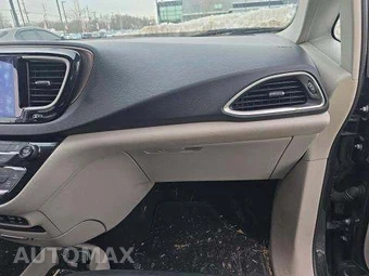 2017 Chrysler Pacifica Touring L 121.6" WB – miniatura 21