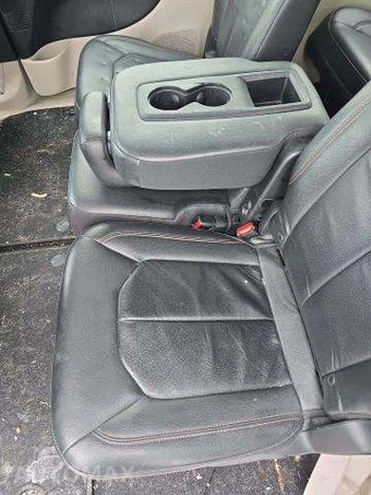 2017 Chrysler Pacifica Touring L 121.6" WB – miniatura 23