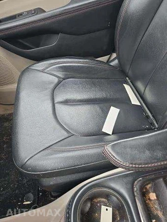 2017 Chrysler Pacifica Touring L 121.6" WB – miniatura 25