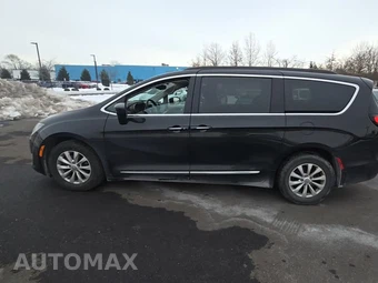 2017 Chrysler Pacifica Touring L 121.6" WB – miniatura 3
