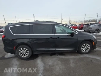 2017 Chrysler Pacifica Touring L 121.6" WB – miniatura 5
