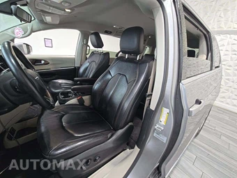 2017 Chrysler Pacifica Touring L 121.6" WB – miniatura 6