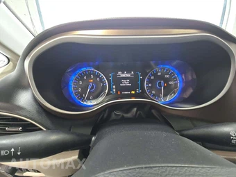 2017 Chrysler Pacifica Touring L 121.6" WB – miniatura 9