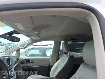 2017 Chrysler Pacifica Touring L 121.6" WB – miniatura 17