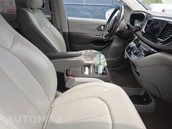 2017 Chrysler Pacifica Touring L 121.6" WB – miniatura 8