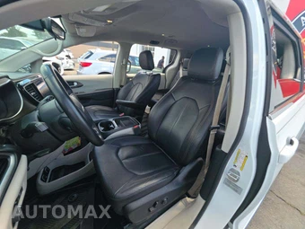 2017 Chrysler Pacifica Touring L 121.6" WB – miniatura 3