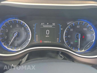 2017 Chrysler Pacifica Touring L 121.6" WB – miniatura 6