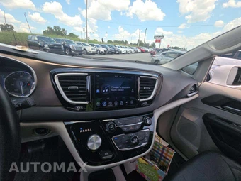 2017 Chrysler Pacifica Touring L 121.6" WB – miniatura 7