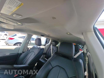 2017 Chrysler Pacifica Touring L 121.6" WB – miniatura 8
