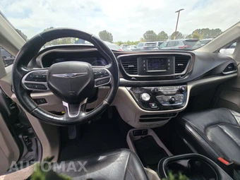 2017 Chrysler Pacifica Touring L 121.6" WB – miniatura 11