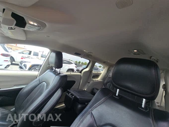 2017 Chrysler Pacifica Touring L 121.6" WB – miniatura 18