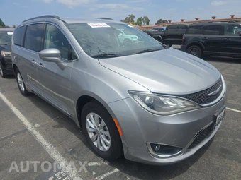 2017 Chrysler Pacifica Touring L 121.6" WB – miniatura 3