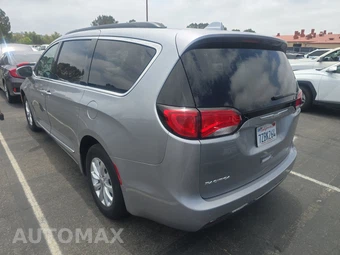2017 Chrysler Pacifica Touring L 121.6" WB – miniatura 6