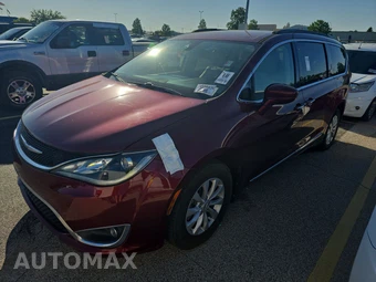 2017 Chrysler Pacifica Touring L 121.6" WB